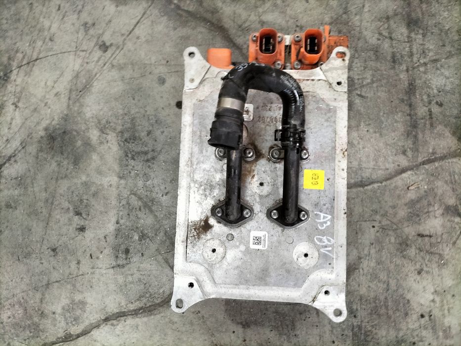 Зарядно за  батерия Ауди А3 8В / Battery charger Audi A3 8V 2013г-2020