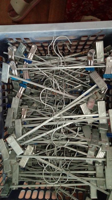 Вешалкалар сатылады