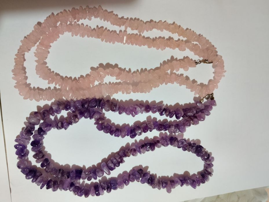 Продавам бижута от полускъпоценни камъни