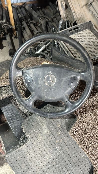 Крыло мерседес w211