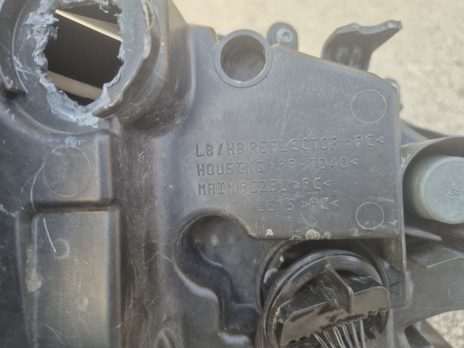 Ляв фар Toyota Corolla фарове Тойота Корола