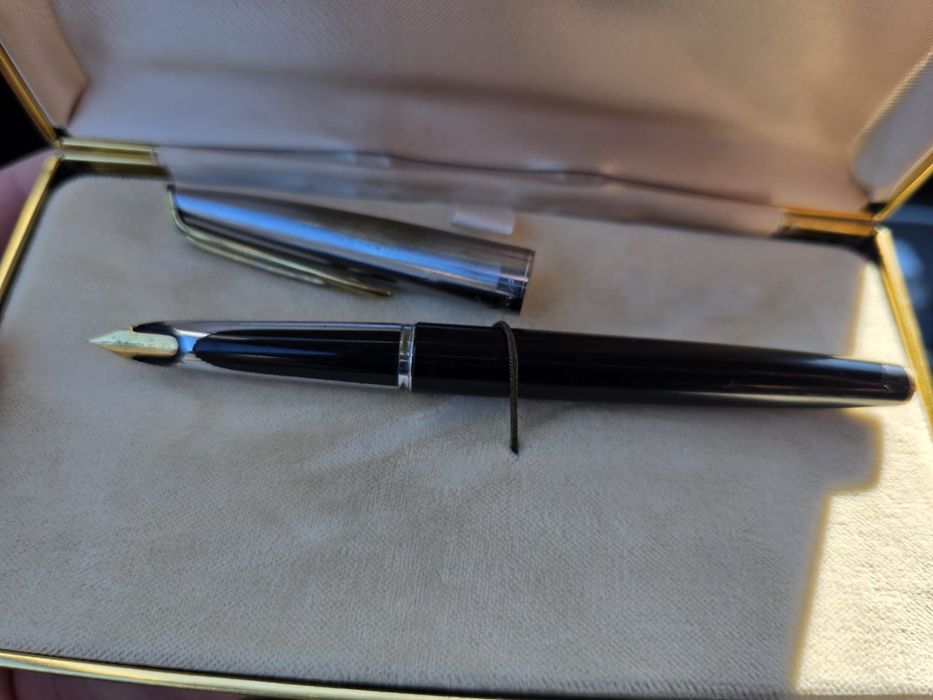Stilou de colecție Waterman penita aur 18k
