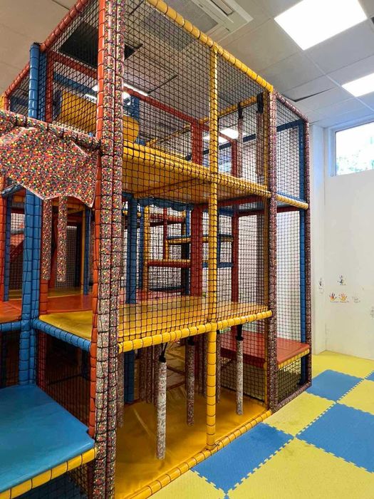 Лабиринт/плейграунд за детски център