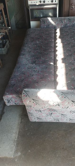 Продам диван в хорошем состоянии
