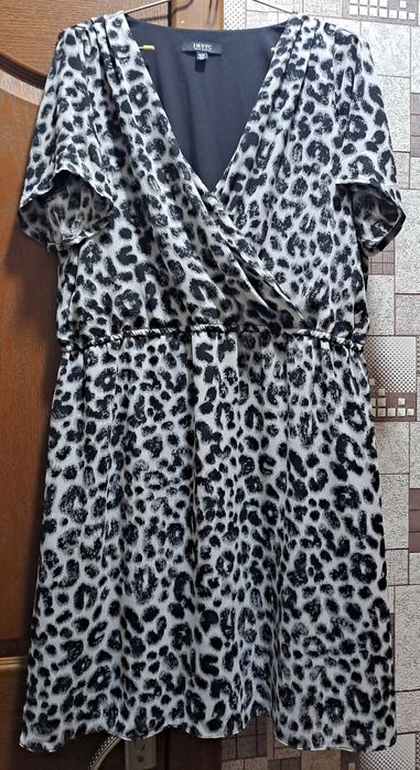 Платье почти новое,привозное