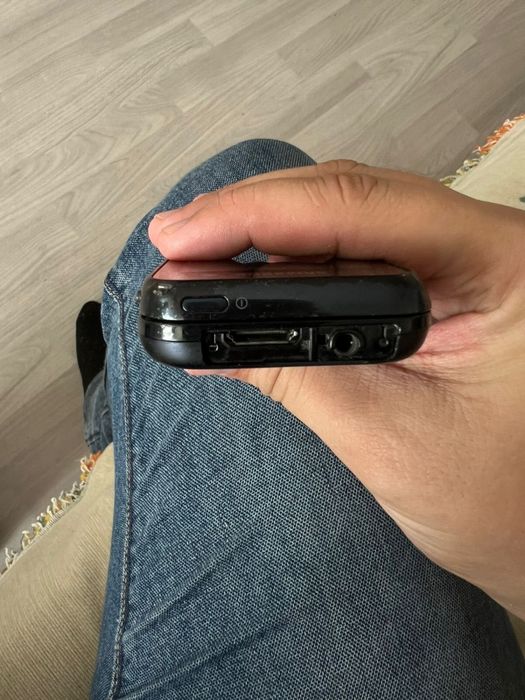 Продается телефон