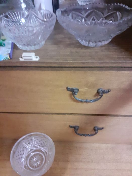 Продам хрустальные ладьи,салатники