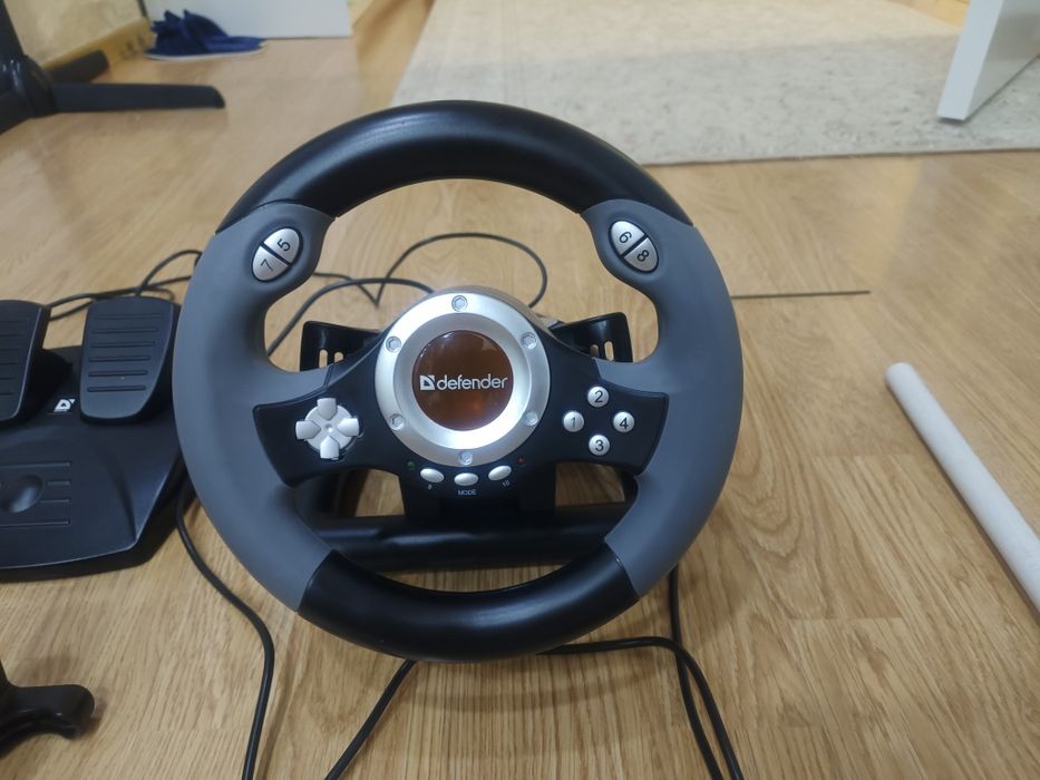 Игровой руль Defender Challenge Mini LE 64351 серый-черный