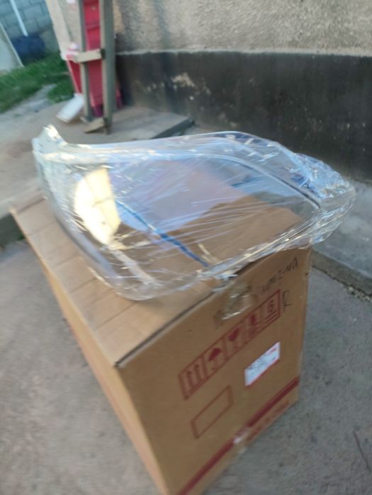 Стекло фара кия Серато