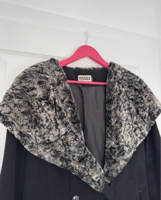 Palton lung cu gluga si blanita