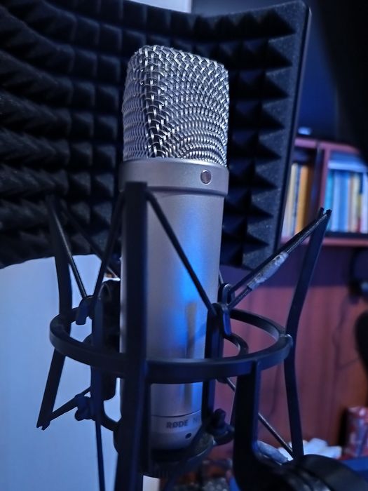 Microfon studio echipat complet