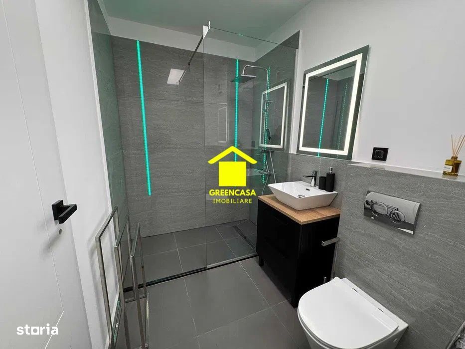 Apartament modern 2 camere, balcon, zona Teilor