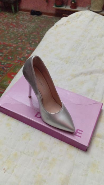 Продаётся обувь 33 размер