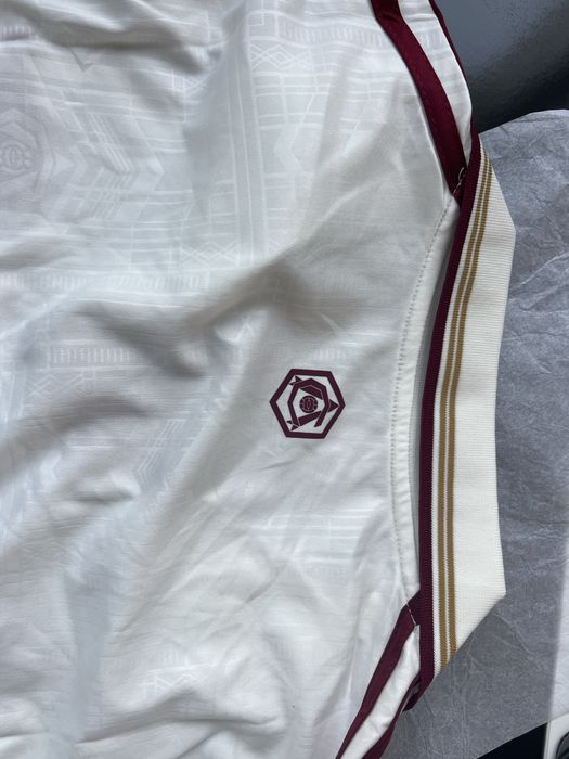 футболна тениска на арсенал, сезон  25/26, трети екип