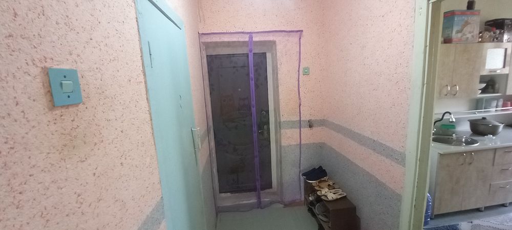 Срочно интернатда 1хонали уй сотилади 2хонали килинган гишли дом 17000