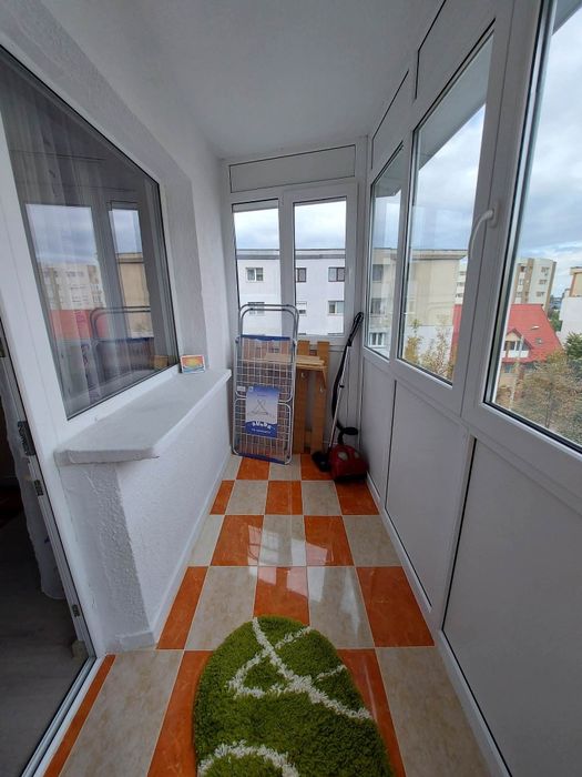 Închiriez garsonieră