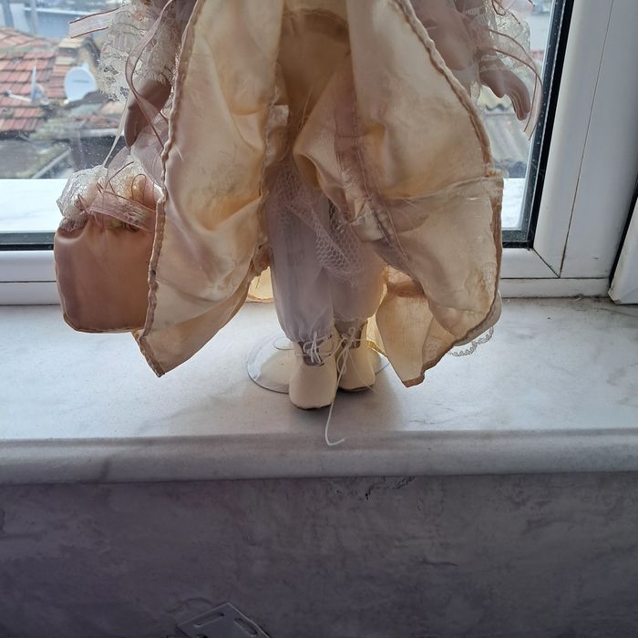 Порцеланови кукли