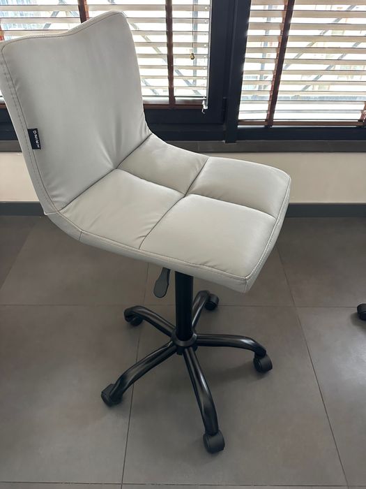 Висок стол на колелца с 24м гаранция и безплатна доставка