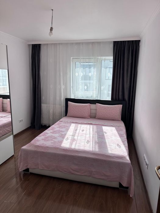 Vand apartament cu 3 camere si doua bai