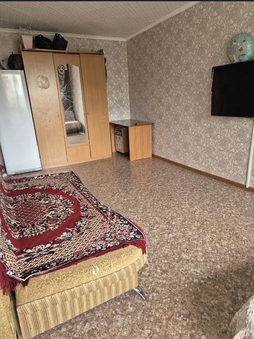 Сдам однакомнатную квартиру на 4 мкр