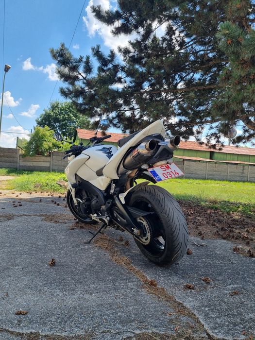 Suzuki GSX B-King 1300 – 2011 – 42.000 km – 7.000 €