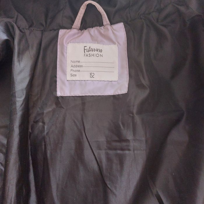 Продам куртки на девочку