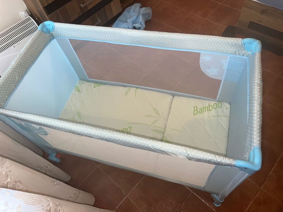 Детска кошара за сън и игра Weekend (Baleares) с матрак - като нови !