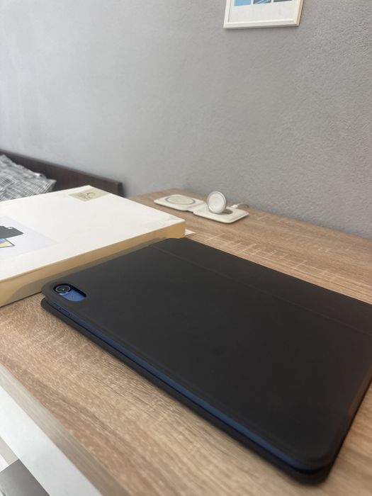 Tastatură + husă pentru iPad 10th Gen (10.9” 2022)