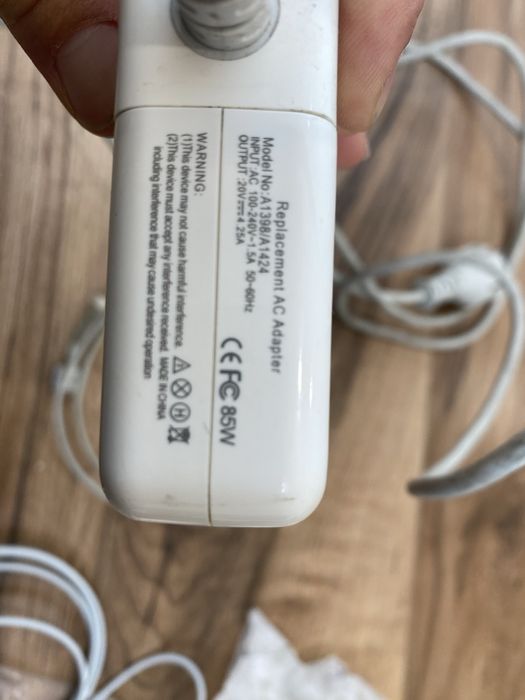 Зарядно apple