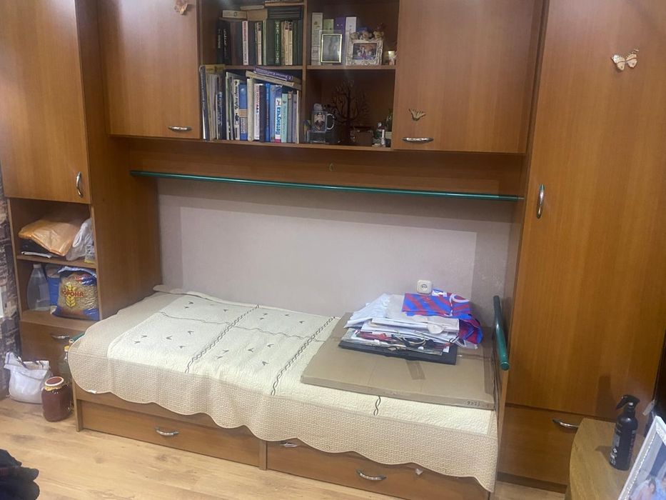 Продаётся мебель для спальни