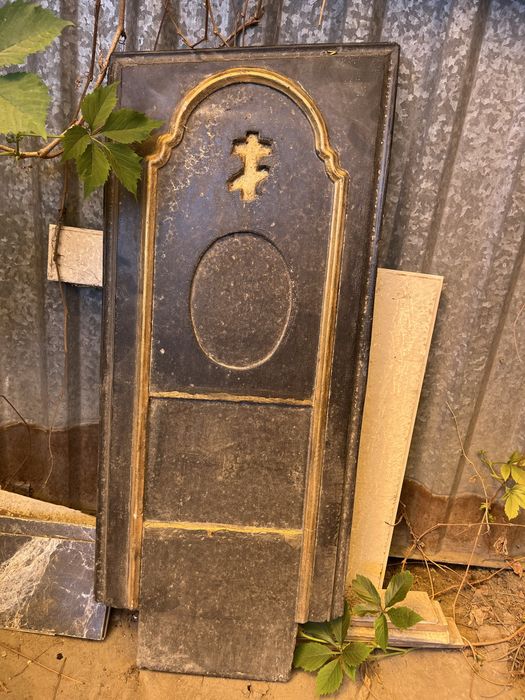 Продаю памятники,дешево!