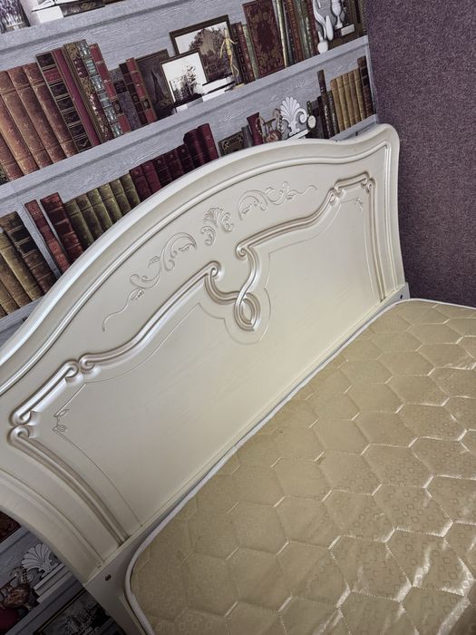 Спальньный гарнитур