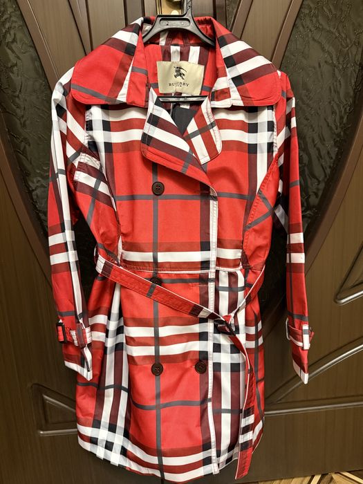 Продается плаш для девочек. 10-11 лет.