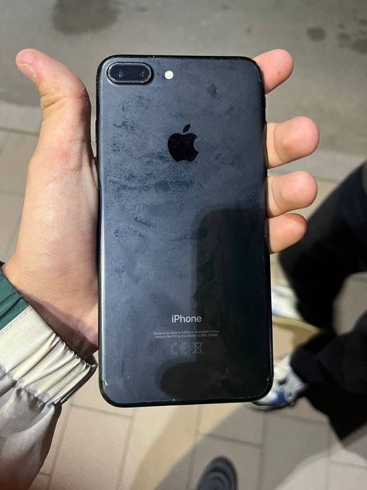 Продам айфон 7 плюс