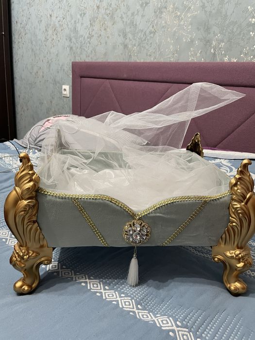 Корзины для коржын, каждая по 4000.