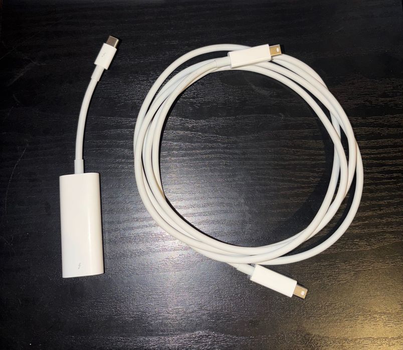 Apple Thunderbolt 2 Cable 2 м + адаптер Thunderbolt 3 — оригиналы