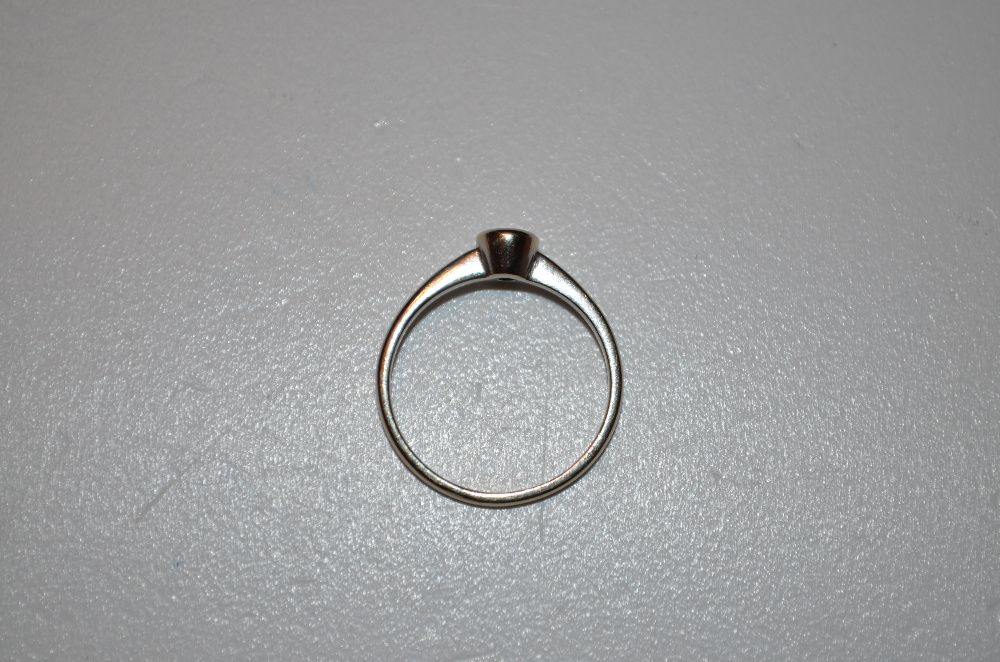 INEL AUR 18K + 1 Diamant = 0.20ct. - De Logodna - 2.3g.- Solitaire !