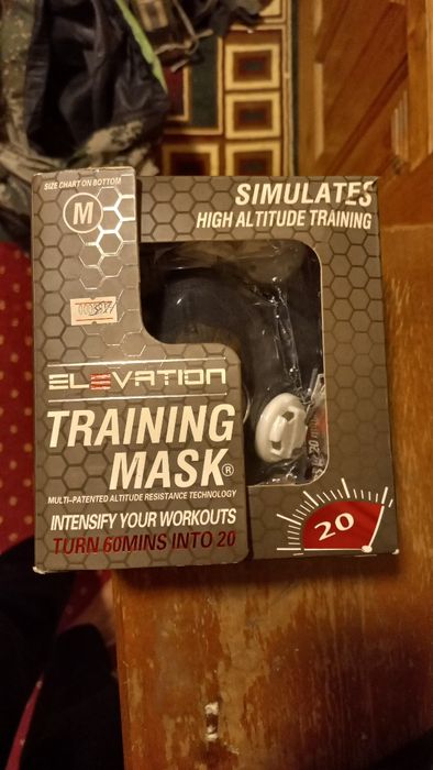 Trenirovka uchun maska sotiladi yangi