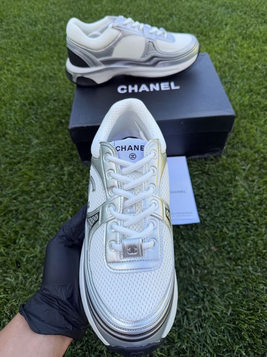 Chanel CC Logo Runner