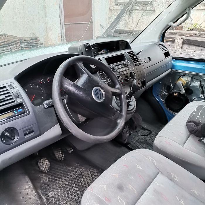 Volkswagen transporter t5 2.5 AXD 2005 На Части