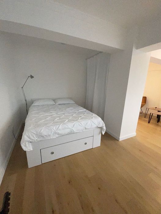 Proprietar, inchiriez garsoniera central.