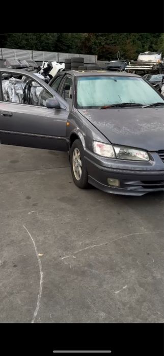 Заехал Toyota грация