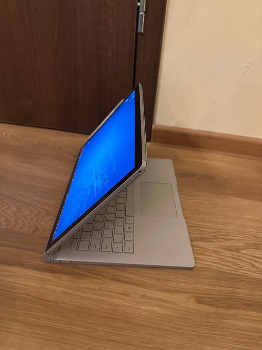 Microsoft Surface Book i7