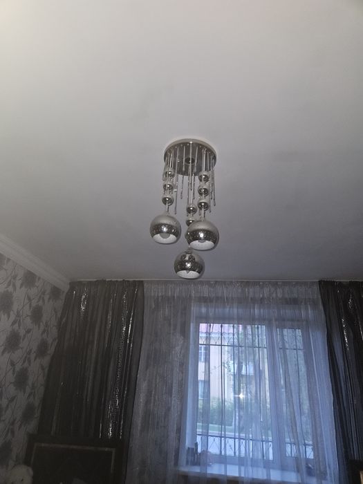 Люстра (3 лампы)