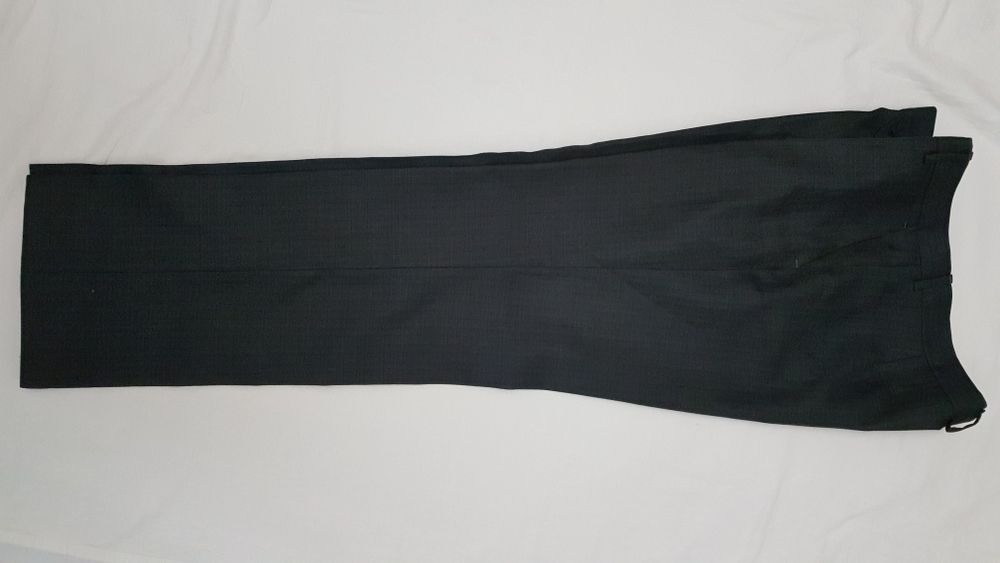 Мужской  серый костюм