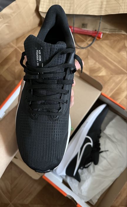 Продам кроссовки Nike pegasus 39