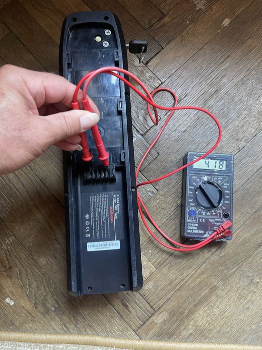 Vind baterie trotineta electrică de 36v-10,4ap,300lei,cele pentru bicicletă (E-bike)sunt 450lei.