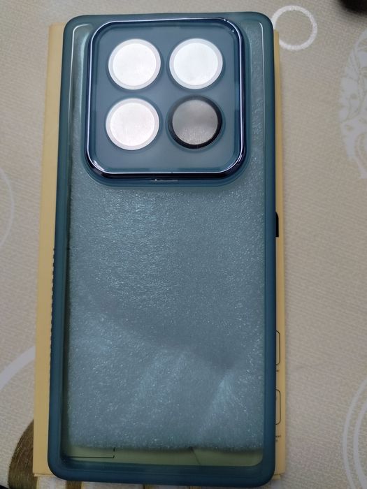 Donez Husa si folii sticla Redmi 14 pro