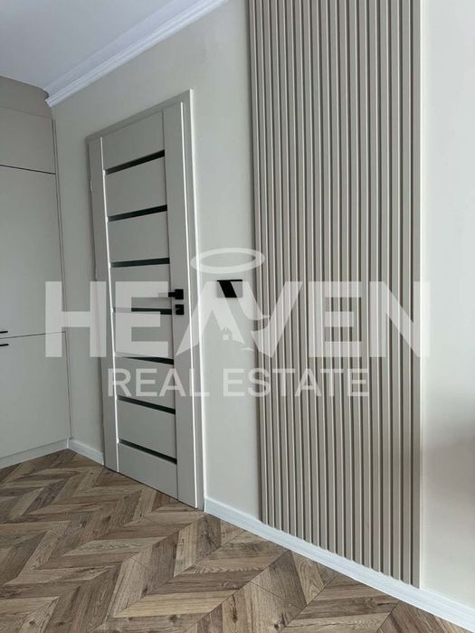 Продава се Тристаен апартамент в Пловдив, Остромила - 105 кв.м за 1696 €/кв.м - Снимка #7