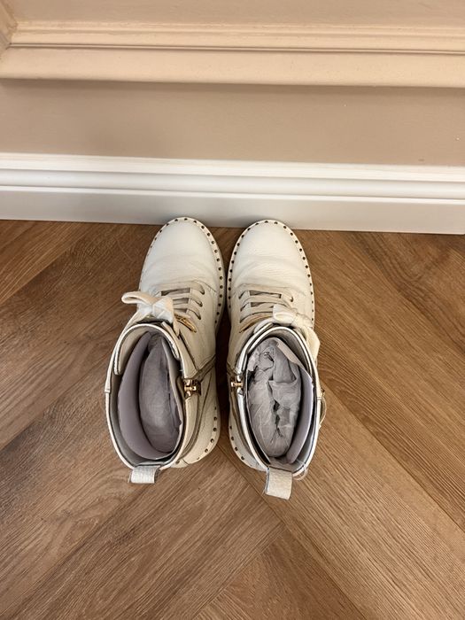 Ghete piele Liu JO